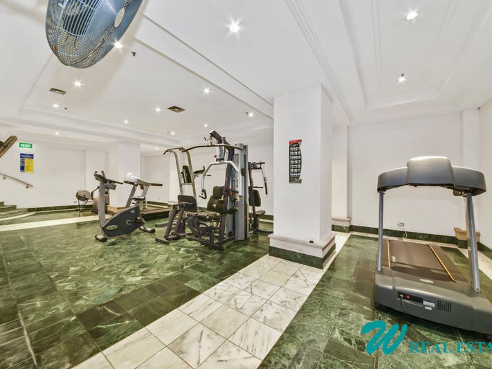 Stylishly Furnished Top-floor 1 Bedroom 6