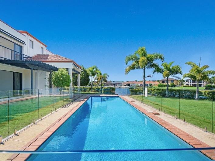 Large and Beautiful Home with 3
