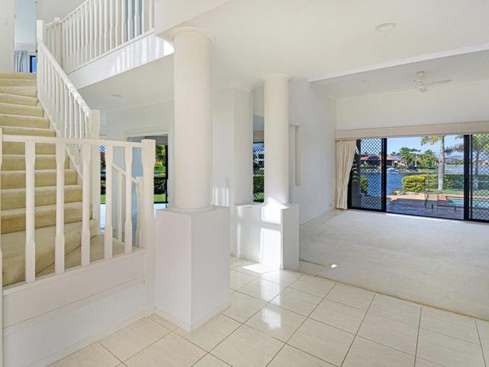 Large and Beautiful Home with 4