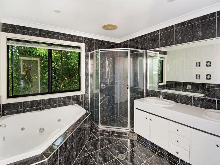 Large and Beautiful Home with 8