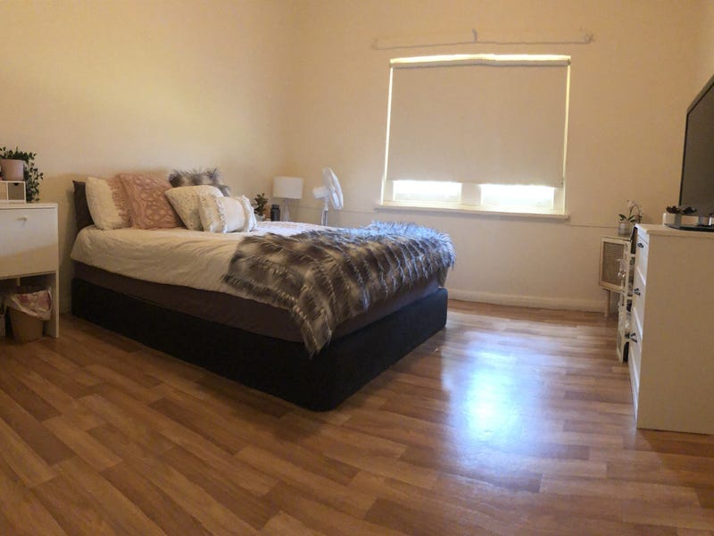 Maisonette 8