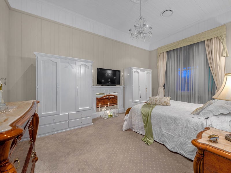 MASSIVE APARTMENT – BILLS INC. 4