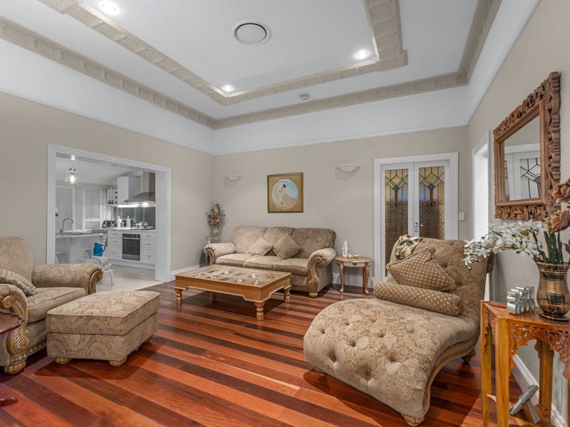 MASSIVE APARTMENT – BILLS INC. 8