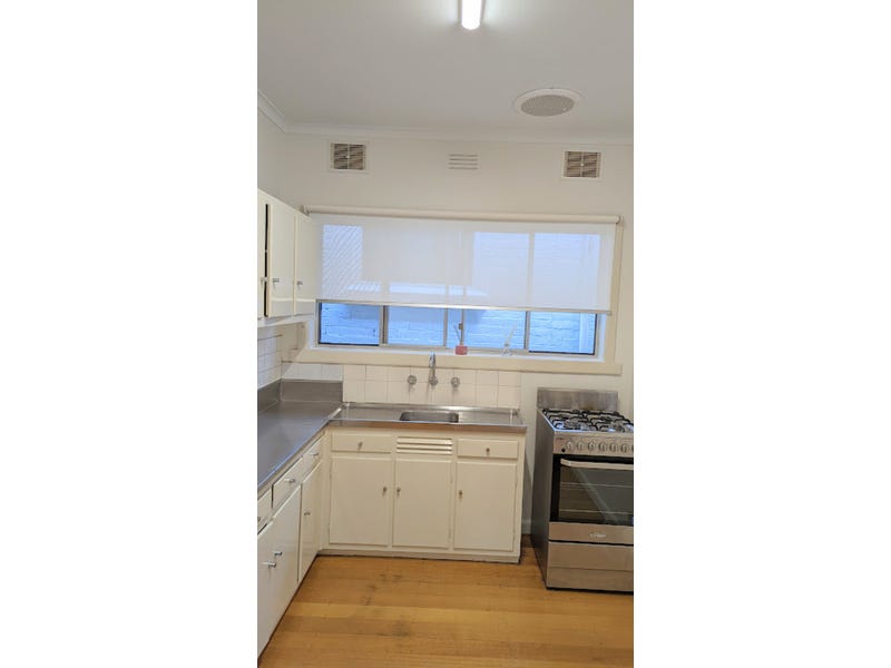 106a MacKenzie St 5