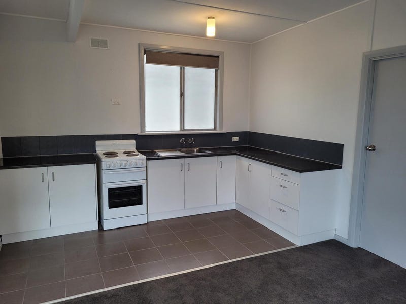 Top Floor Unit with Large 3