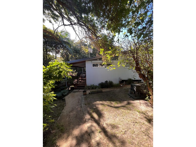 Granny Flat, Live the beach 9