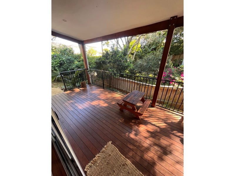 Granny Flat, Live the beach 13
