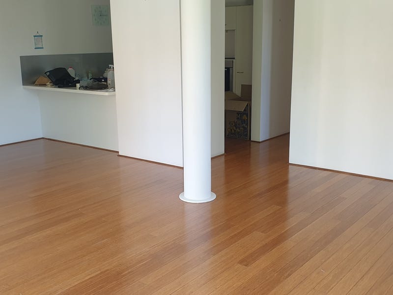 Renovated 3 bedroom apartment in 7