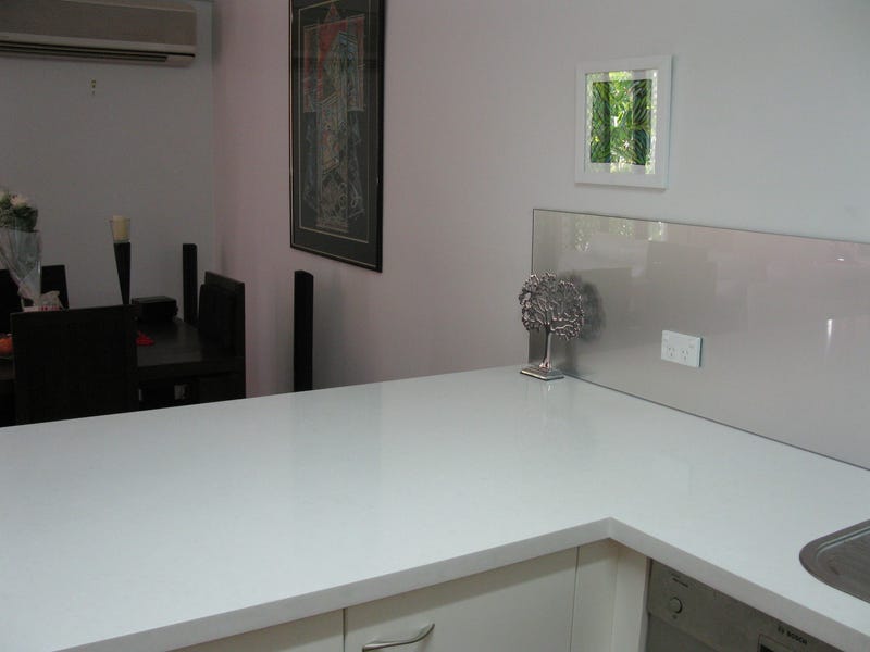 Renovated 3 bedroom apartment in 9