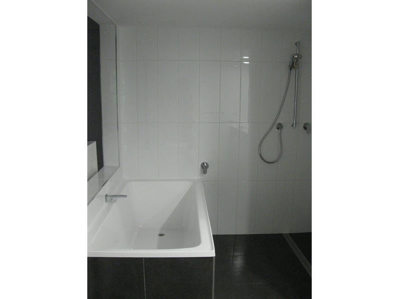 Renovated 3 bedroom apartment in 15