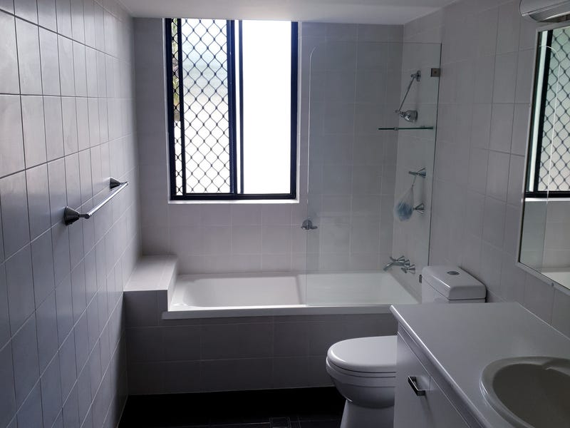 Renovated 3 bedroom apartment in 19