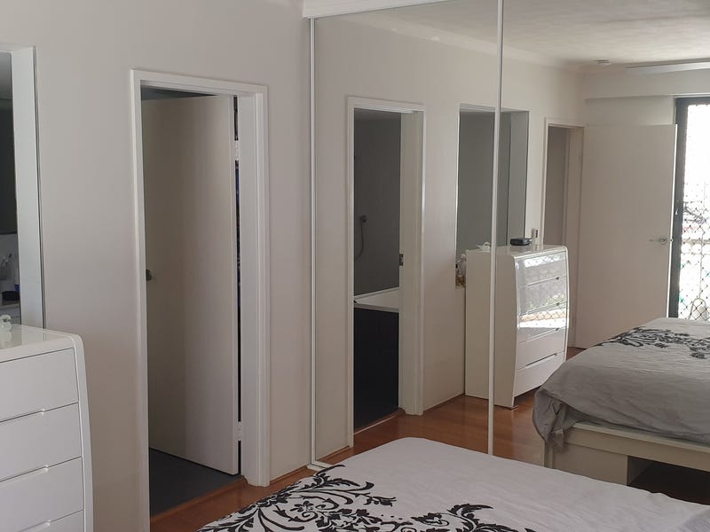 Renovated 3 bedroom apartment in 22