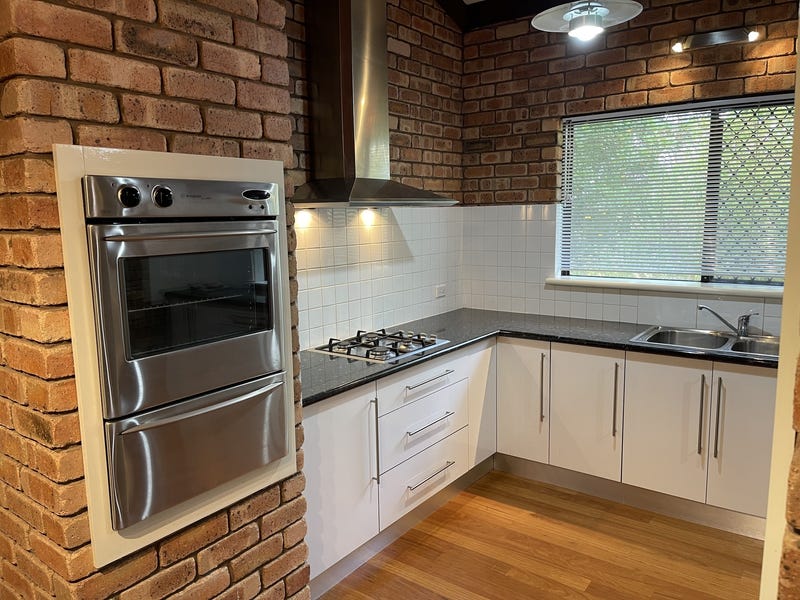 Carine House for lease
