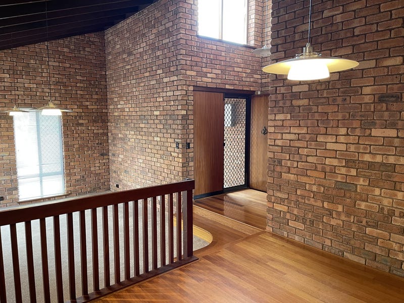 Carine House for lease 6