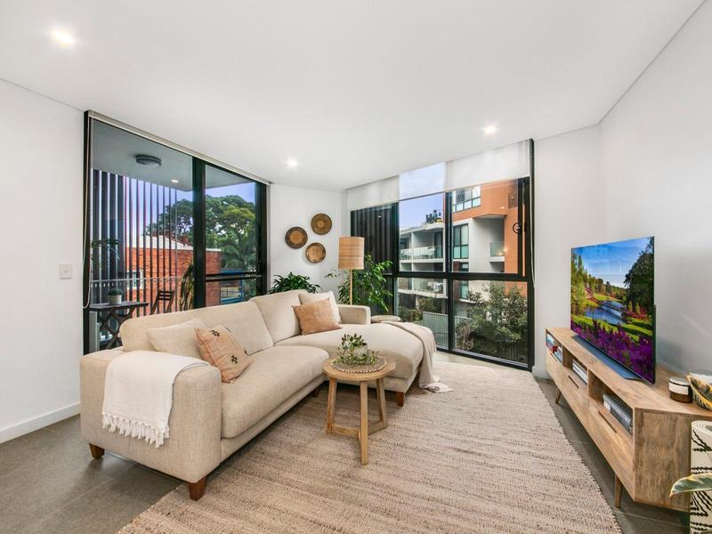 Modern 1 Bedroom Apartment with 5