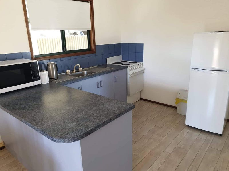 Neat, Clean Low Maintance Beachside 5