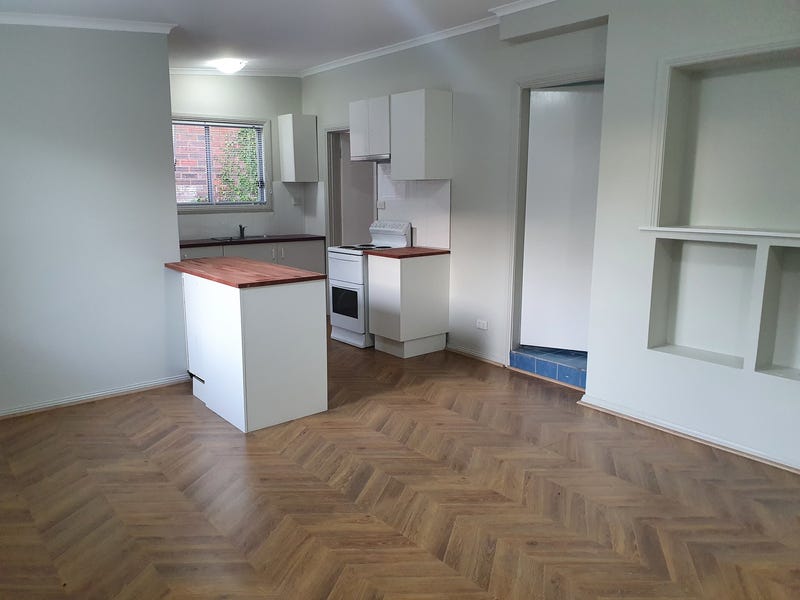 Generous 1 Bedroom unit 3