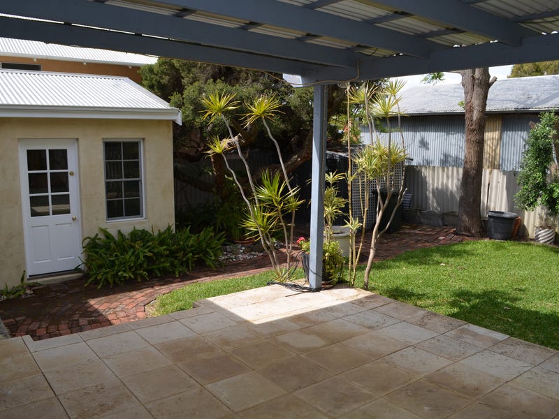 Beautiful Beach Cottage for Rent 3