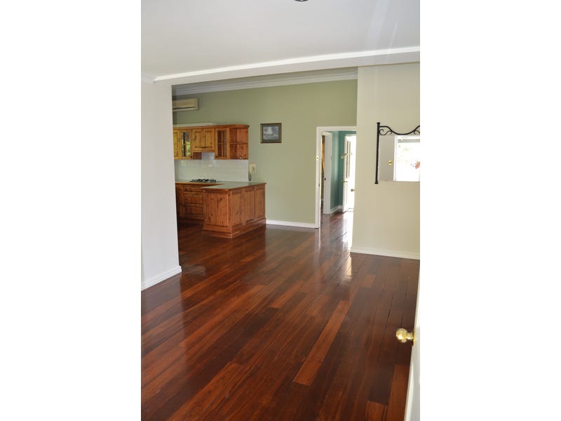 Beautiful Beach Cottage for Rent 9