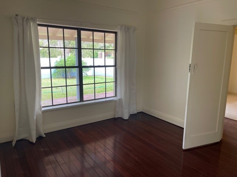 Large Family Home in Cottesloe 9