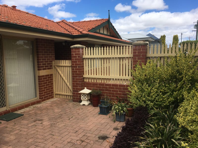 Dianella 3×1 Villa – Street 3