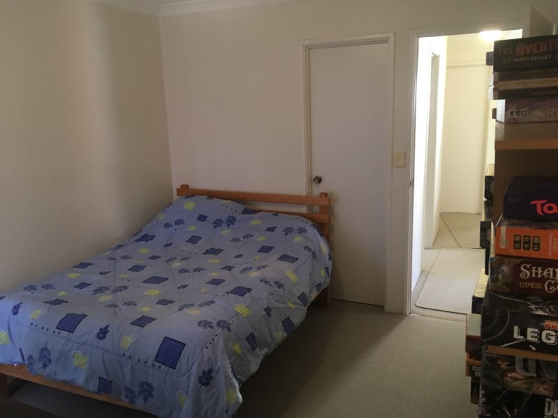 Dianella 3×1 Villa – Street 8