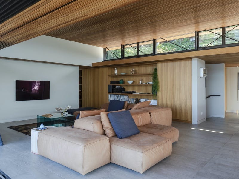 Fully furnished house available 3,6,12 28