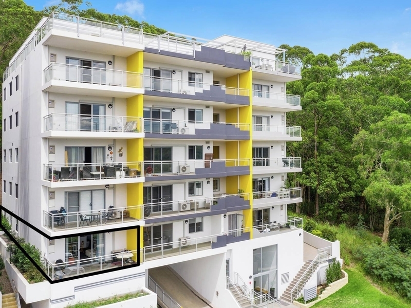 MODER PARTIALLY FURNISHED 3 BEDROOM 4