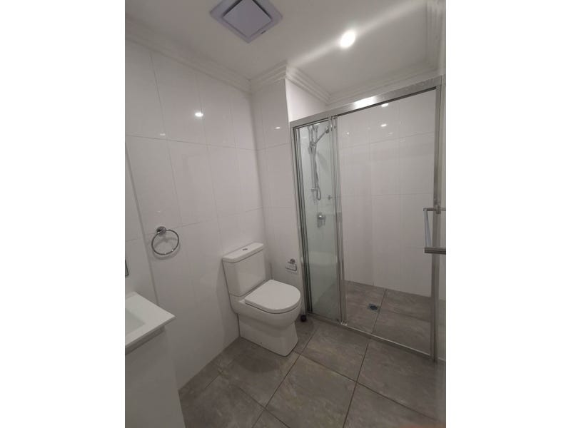 MODER PARTIALLY FURNISHED 3 BEDROOM 12