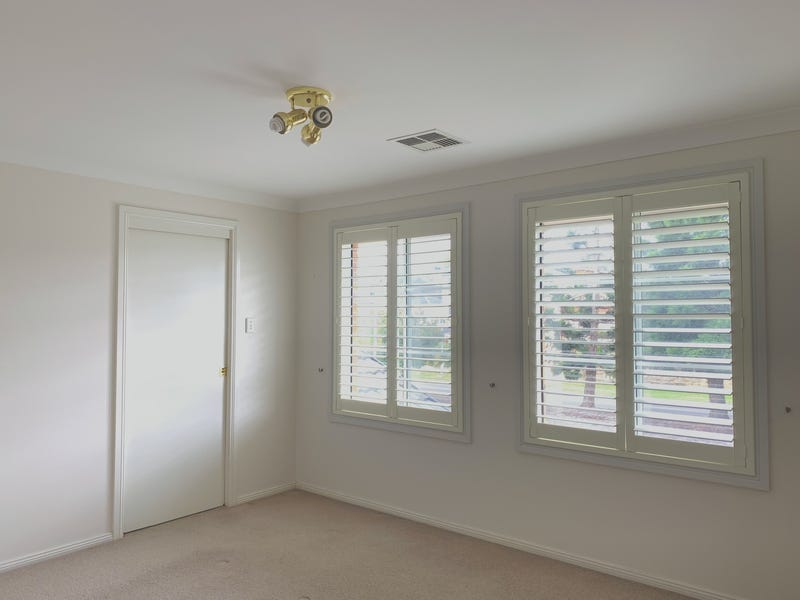“PERFECT FAMILY HOME IN GLEN 4