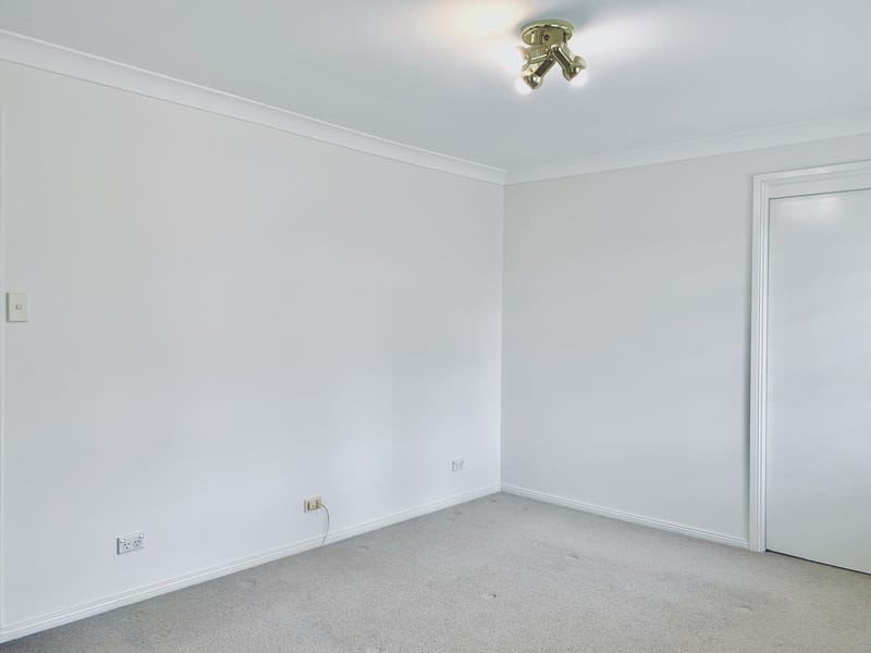 “PERFECT FAMILY HOME IN GLEN 5