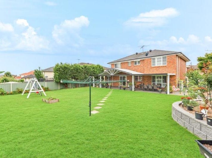 “PERFECT FAMILY HOME IN GLEN 10