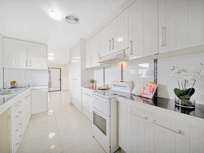 SUPERBLY CONVENIENT WITH FUNCTIONAL OFFICE/GRANNY 5