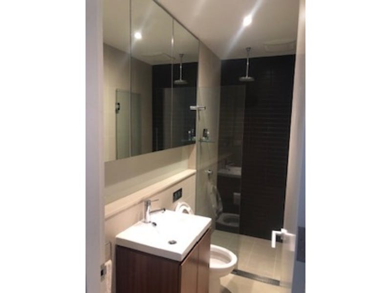 Quiet and Modern 2 Bedroom 3