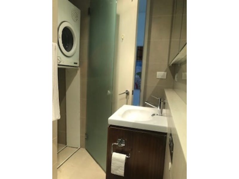 Quiet and Modern 2 Bedroom 4