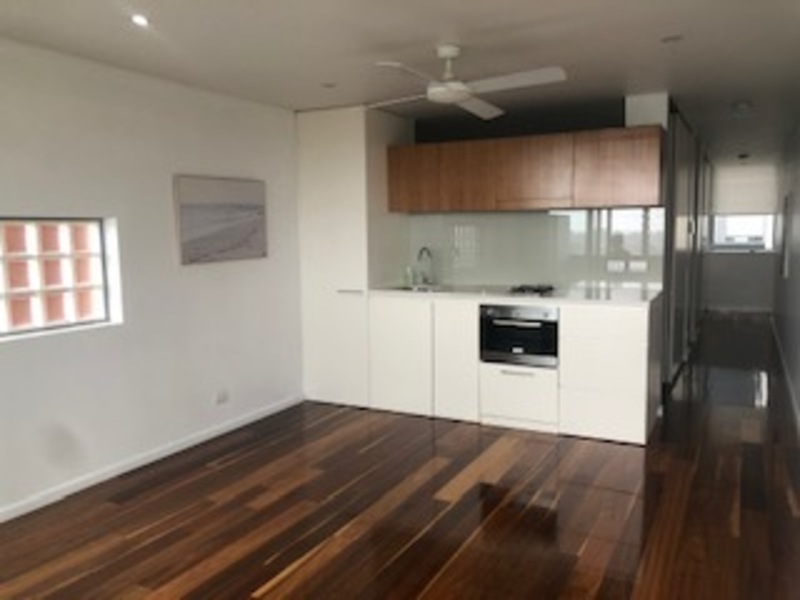 Quiet and Modern 2 Bedroom 9