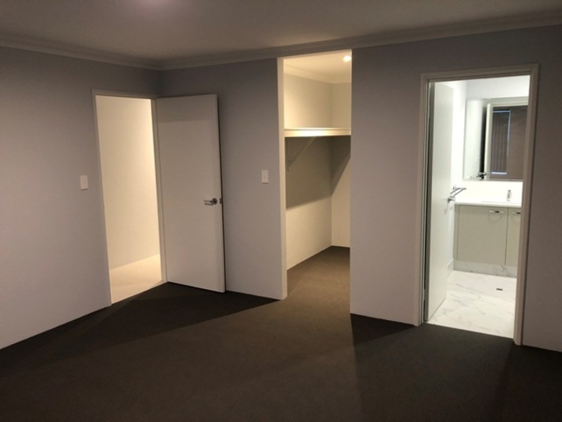 Near new 3×2 villa 7