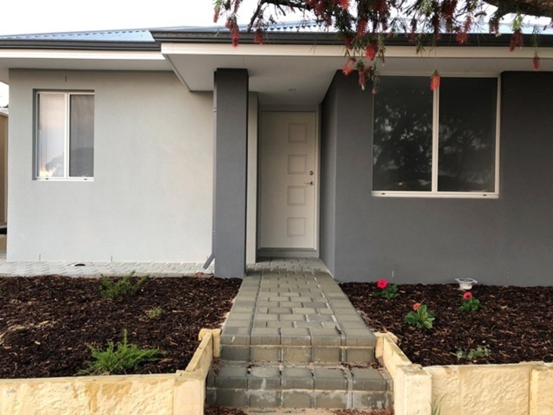 Near new 3×2 villa 9