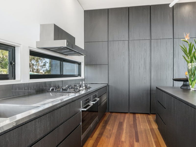 Fully furnished house available 3,6 12