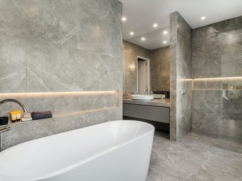 Fully furnished house available 3,6 18
