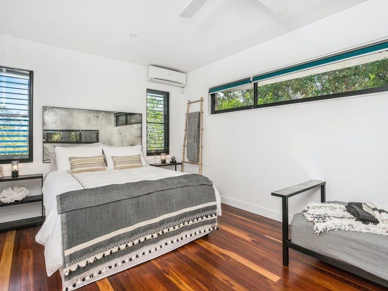 Fully furnished house available 3,6 27