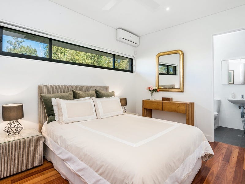 Fully furnished house available 3,6 28