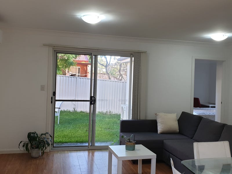 4 Bedroom House Furnished. Direct 2