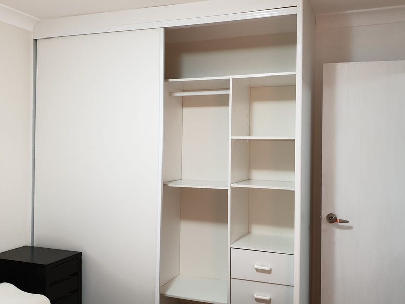 4 Bedroom House Furnished. Direct 8