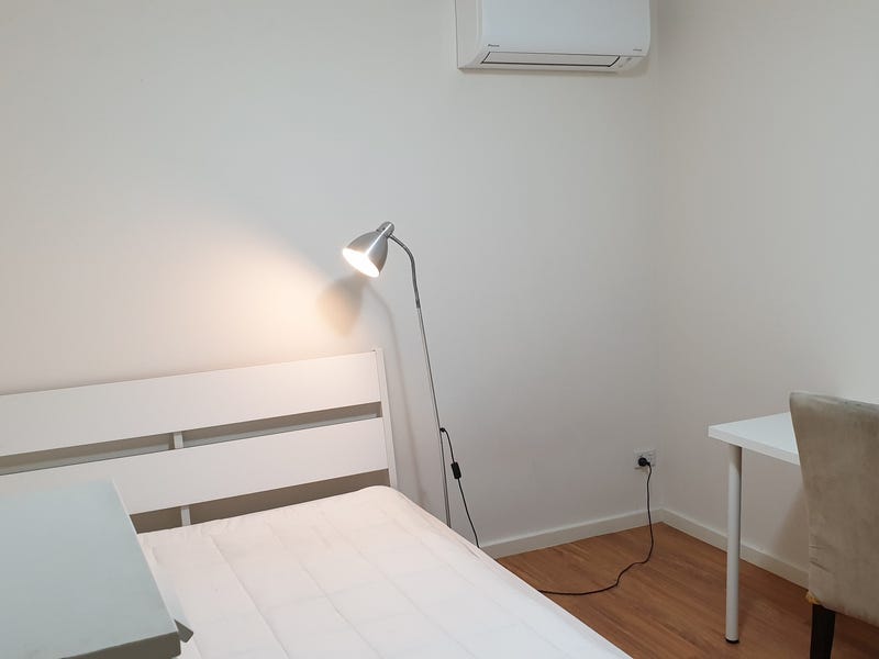 4 Bedroom House Furnished. Direct 9