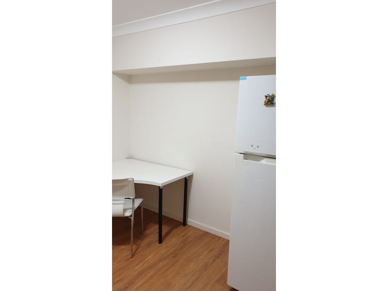 4 Bedroom House Furnished. Direct 11