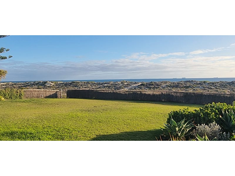 ABSOLUTE OCEAN FRONT SCARBOROUGH SECLUDED 5