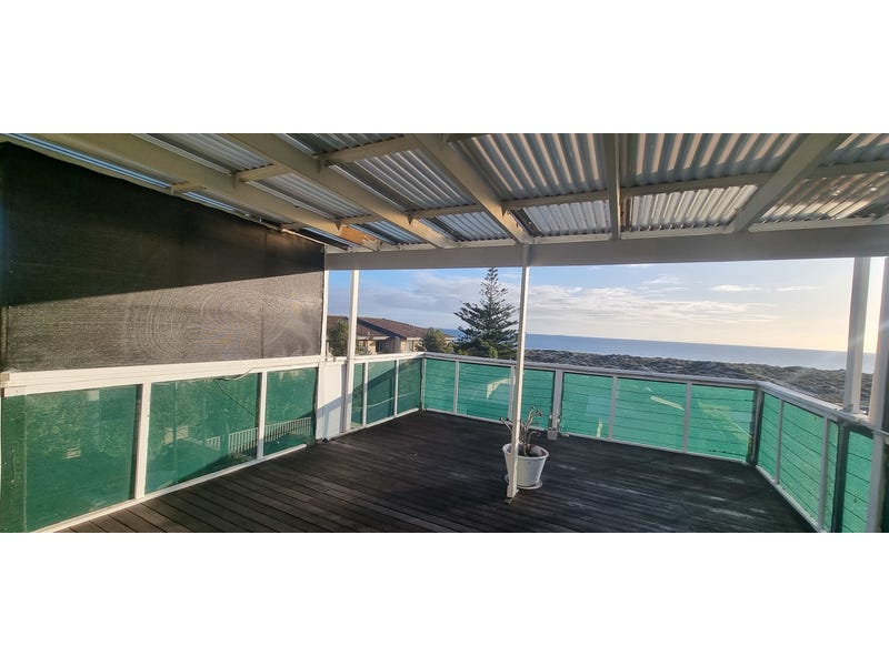 ABSOLUTE OCEAN FRONT SCARBOROUGH SECLUDED 16