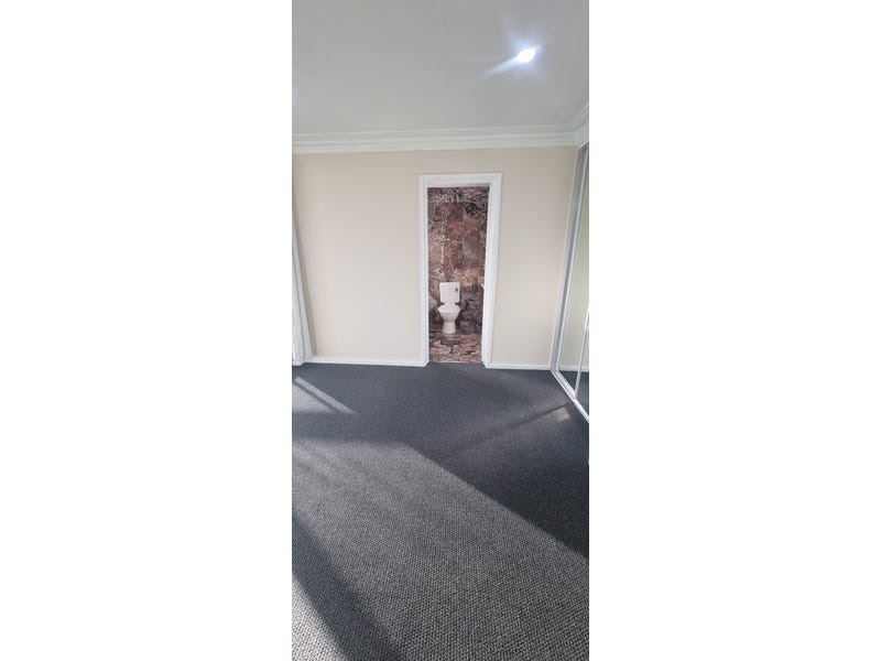 ABSOLUTE OCEAN FRONT SCARBOROUGH SECLUDED 25