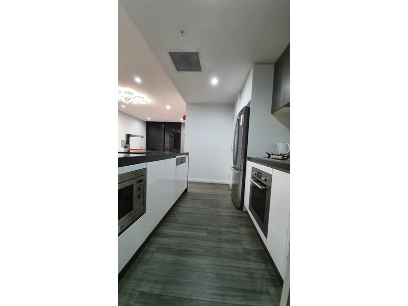 FULL FURNISHED 2 BED, 2 3